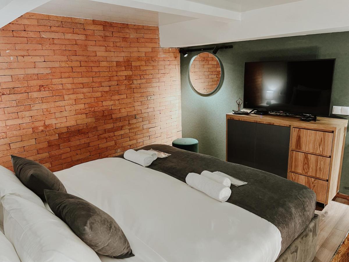 Luxury Duplex Suites - City Center Tbilisi Esterno foto