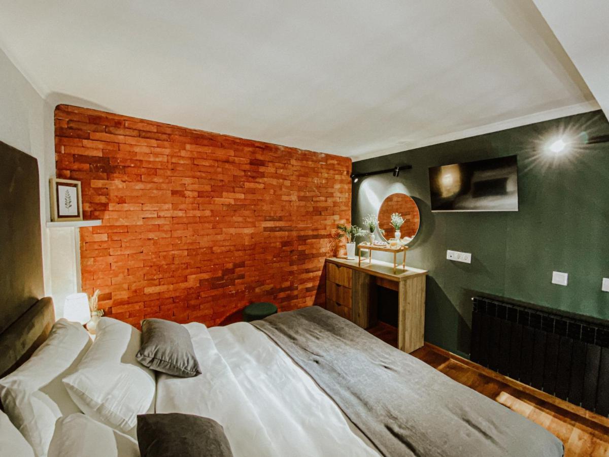Luxury Duplex Suites - City Center Tbilisi Esterno foto