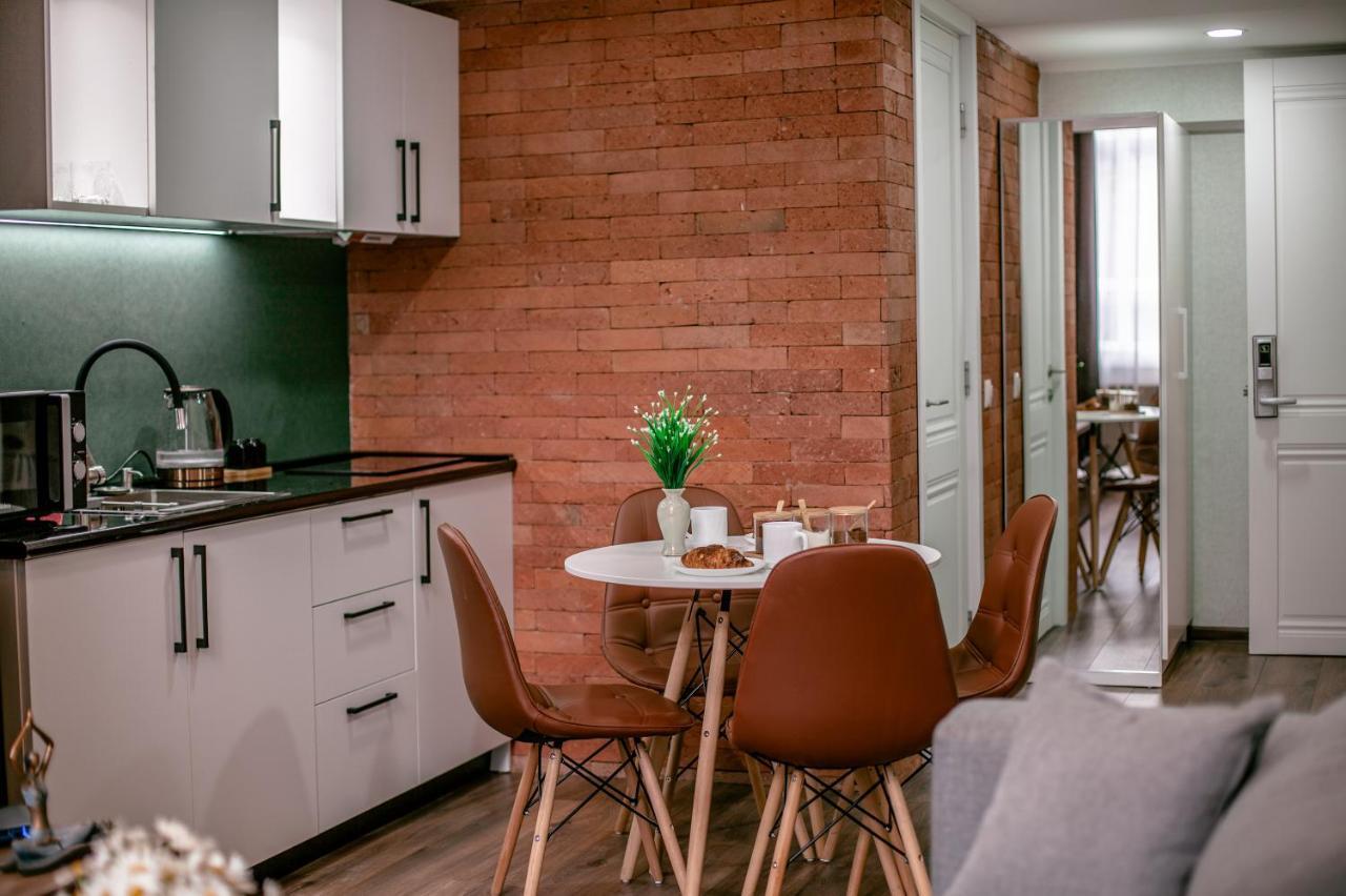 Luxury Duplex Suites - City Center Tbilisi Esterno foto