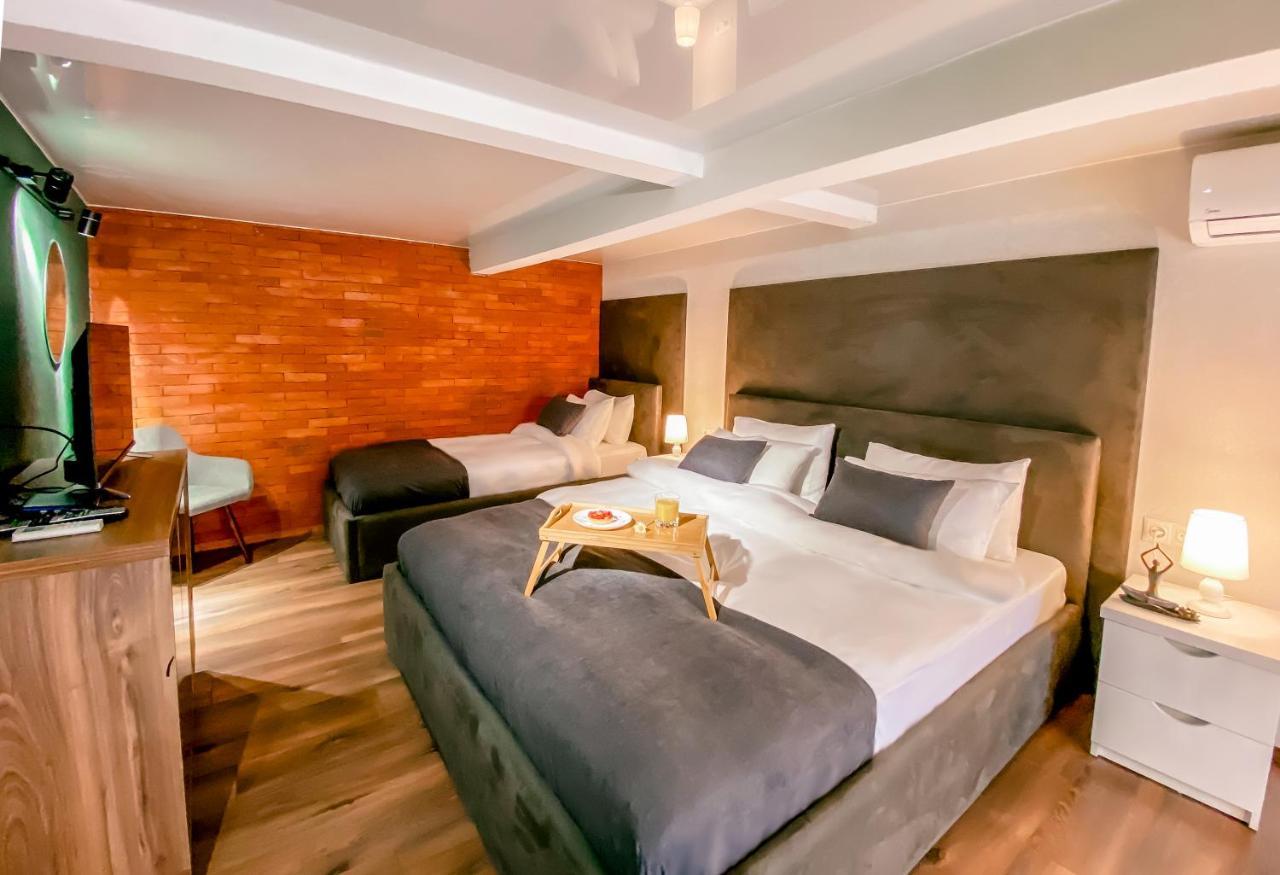 Luxury Duplex Suites - City Center Tbilisi Esterno foto