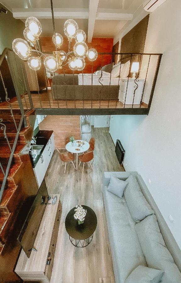 Luxury Duplex Suites - City Center Tbilisi Esterno foto