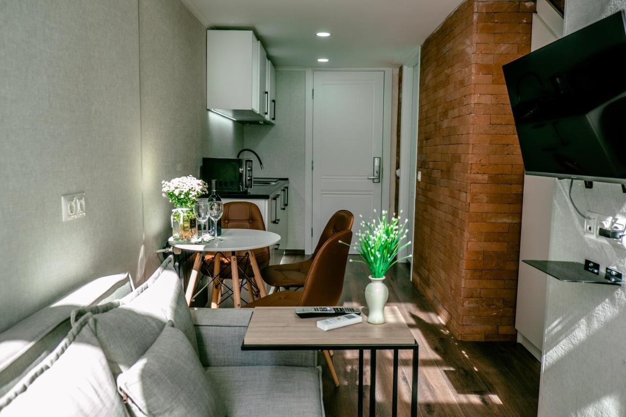 Luxury Duplex Suites - City Center Tbilisi Esterno foto