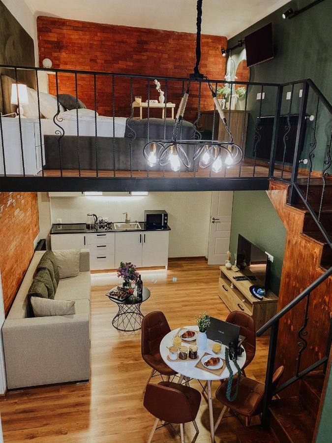 Luxury Duplex Suites - City Center Tbilisi Esterno foto