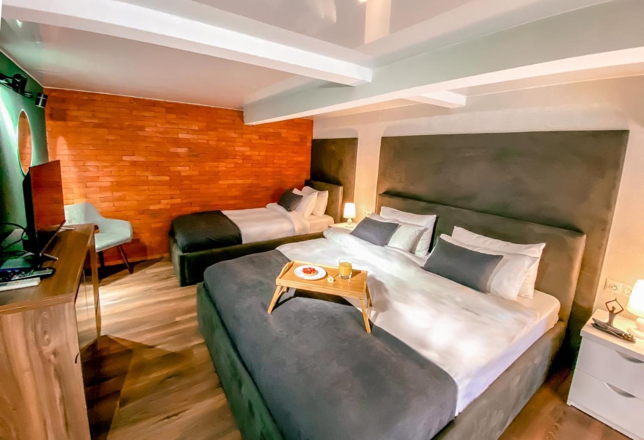 Luxury Duplex Suites - City Center Tbilisi Esterno foto